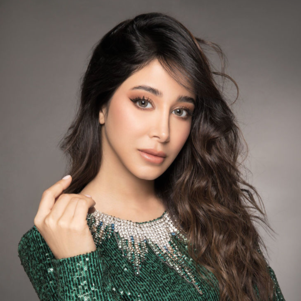 AGATE BROWN - Xena Optic - Medical and Cosmetic Lens Bio compatible elements making the lens soft & comfortable throughout the day High Water retention that allow high oxygen permeability Ideal for eye dryness High Definition design & UV blocker USA materials FDA & CE approved - Contact Lenses BELLA