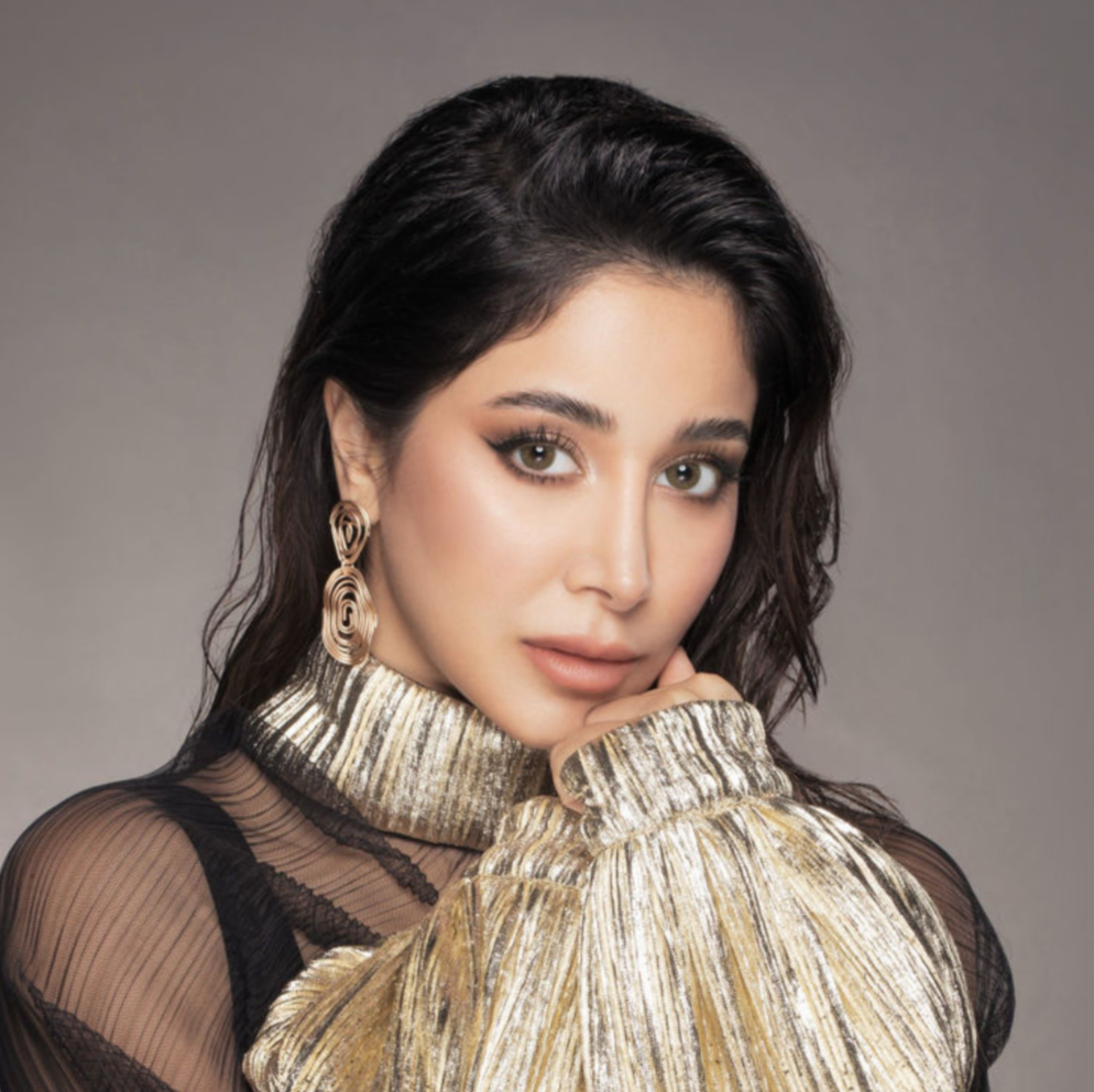 DIAMOND BROWN - Xena Optic - Monthly contact lens Medical and cosmetic lens Bio compatible elements making the lens soft and comfortable throughout the day High water retention that allows high oxygen permeability Ideal for eye dryness High definition and UV blocker USA materials FDA and CE approved - Contact Lenses BELLA 