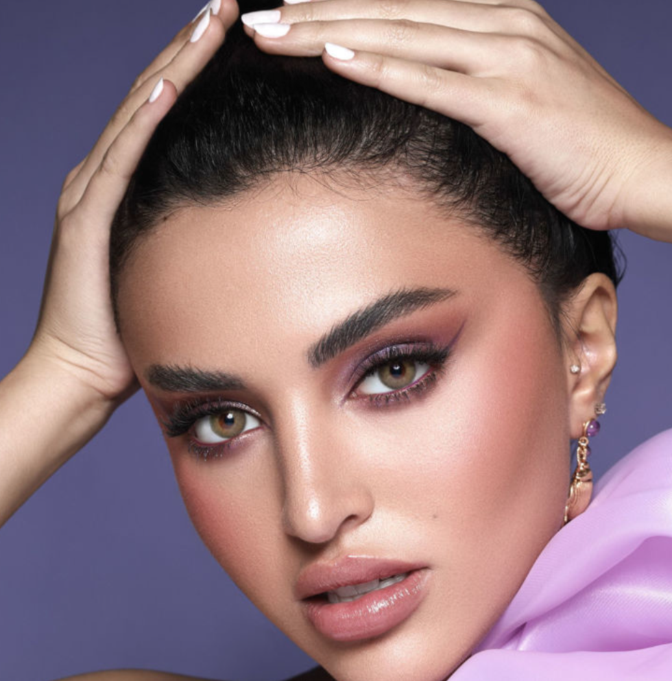 SILKY GREEN - Xena Optic - Medical and Cosmetic Lens Bio compatible elements making the lens soft & comfortable throughout the day High Water retention that allow high oxygen permeability Ideal for eye dryness High Definition design & UV blocker USA materials FDA & CE approved - Contact Lenses BELLA 