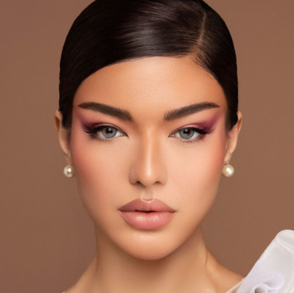 SILVER MIST - Xena Optic - Medical and CosmeticLens Bio compatible elements making the lens soft & comfortable throughout the day High Water retention that allow high oxygen permeability Ideal for eye dryness High Definition design & UV blocker USA materials FDA & CE approved - Contact Lenses BELLA 