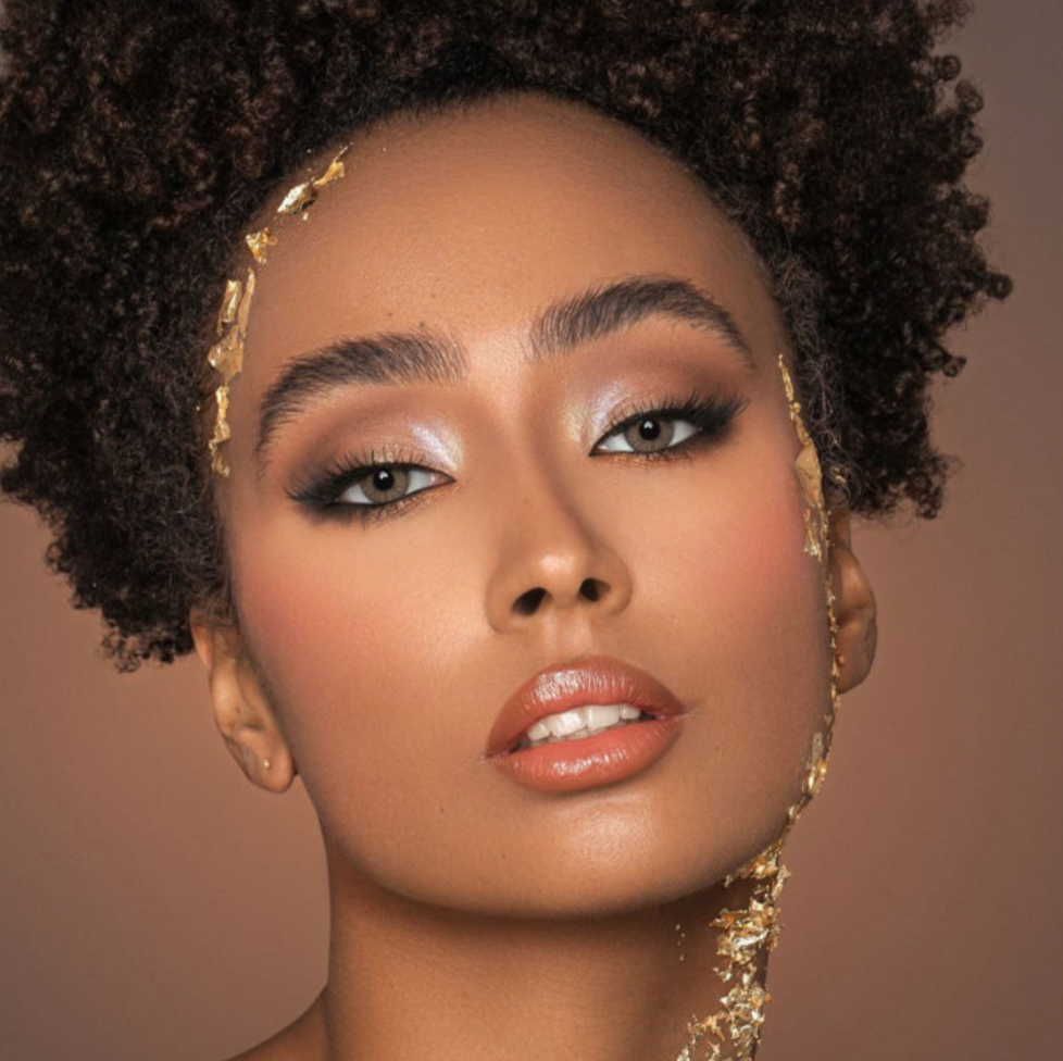 COVE - Xena Optic - Medical and CosmeticLens Bio compatible elements making the lens soft & comfortable throughout the day High Water retention that allow high oxygen permeability Ideal for eye dryness High Definition design & UV blocker USA materials FDA & CE approved - Contact Lenses BELLA 