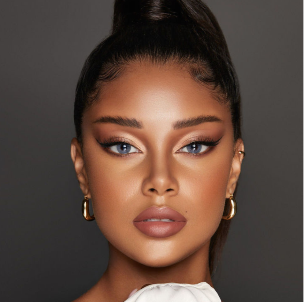 BLUISH GRAY - Xena Optic - Medical and CosmeticLens Bio compatible elements making the lens soft & comfortable throughout the day High Water retention that allow high oxygen permeability Ideal for eye dryness High Definition design & UV blocker USA materials FDA & CE approved - Contact Lenses BELLA 